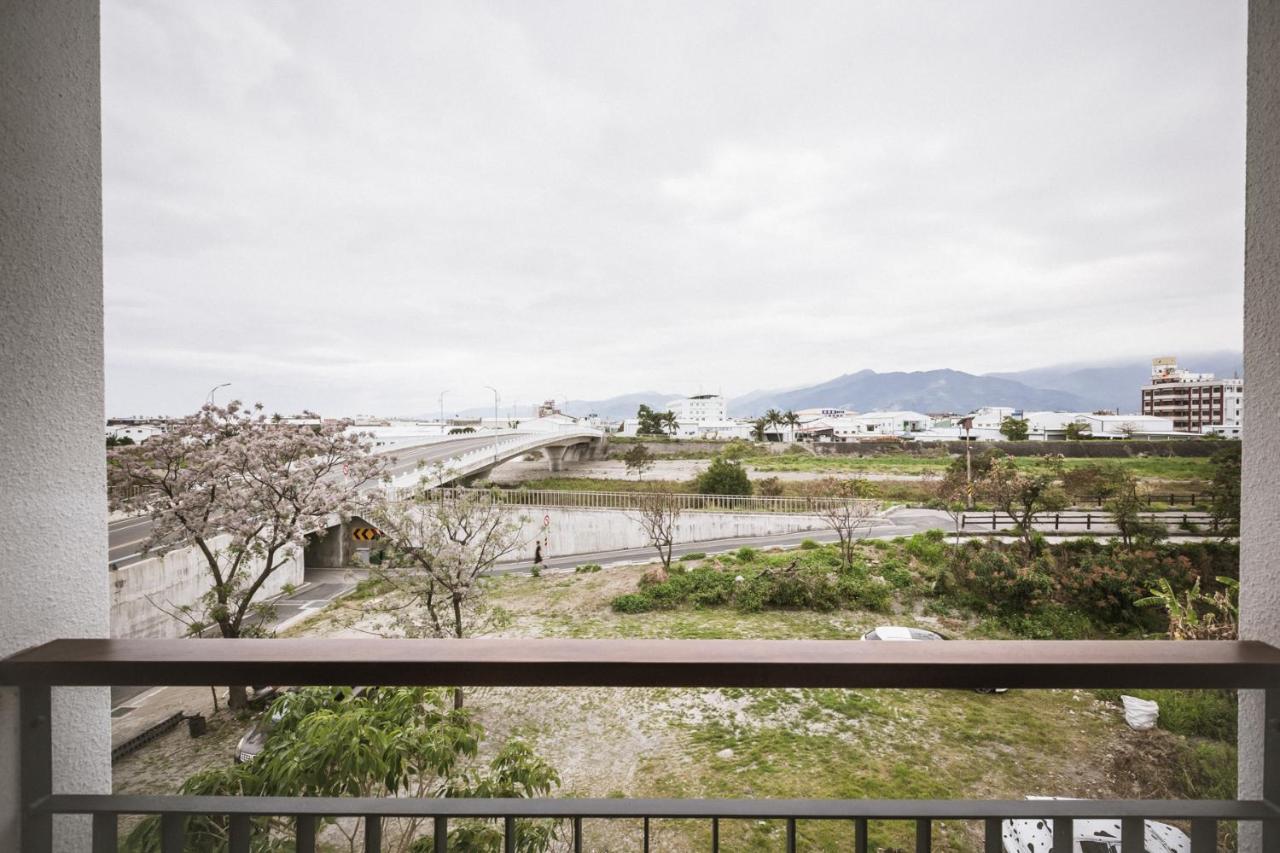 Tiin Tinn - Rivershore B&B Taitung Экстерьер фото